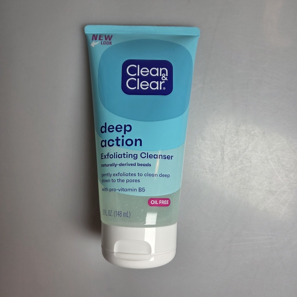 Clean & Clear Oil-Free Deep Action‎ Exfoliating Facial Scrub, 5 oz.